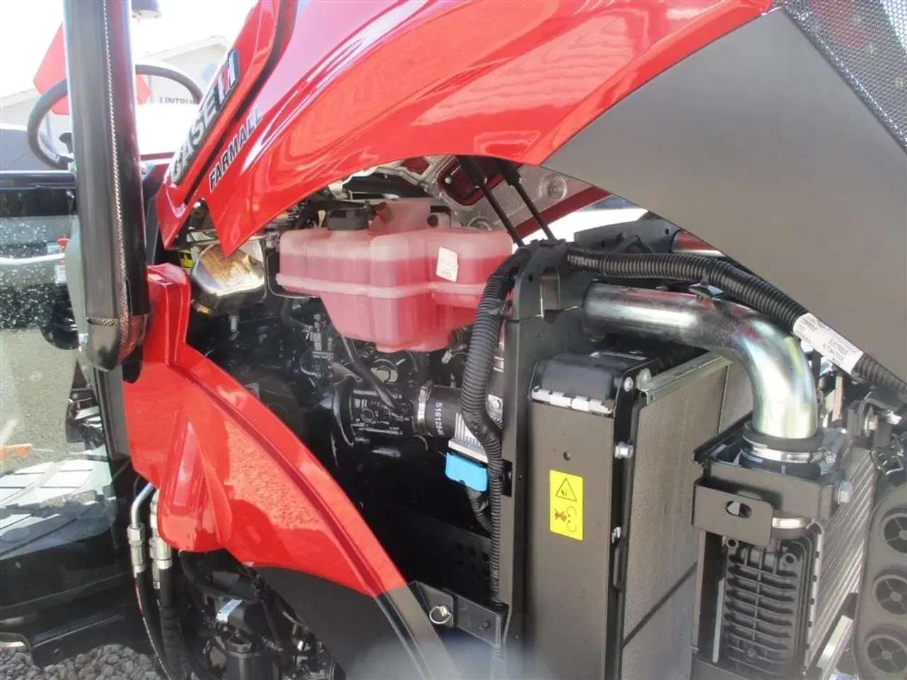 Billede 12 - Case IH Farmall 55A Dansk demo traktor med kun 29timer. Med vendegear på.