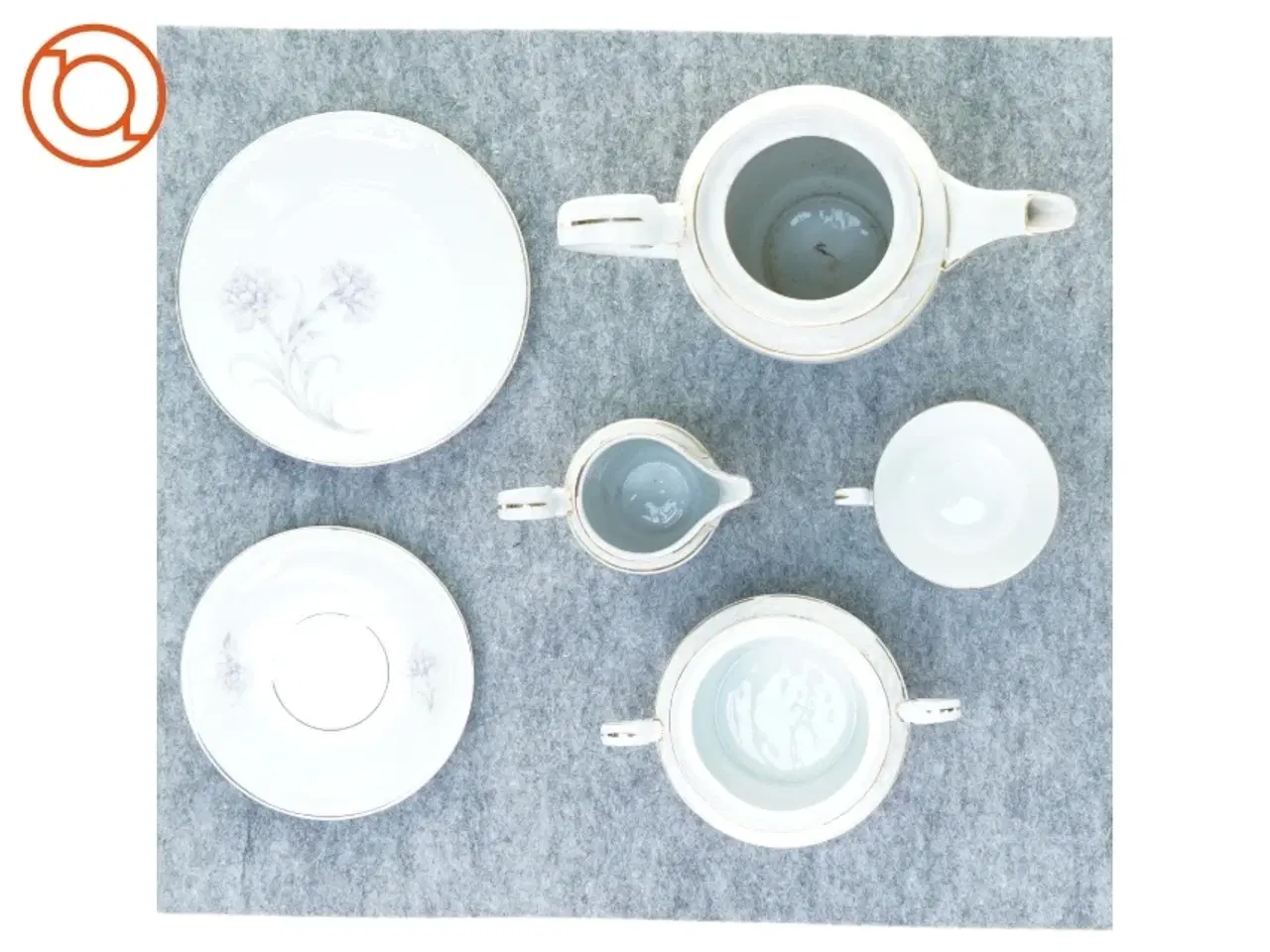 Billede 2 - Porcelæns kaffe stel fra Pavl Muller Selb (str. Stor kande 18 x 10 cm lille kande 10 x 6 cm skal 8 x 11 cm kop 6 x 8 cm underkop 13 cm tallerken