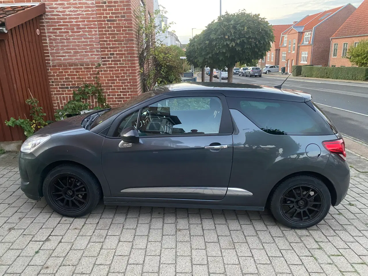 Billede 1 - Meget velholdt DS3