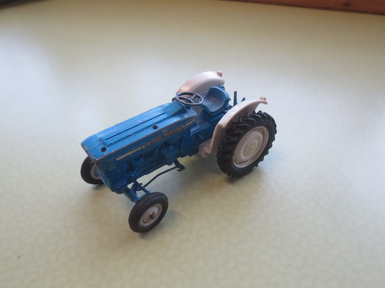 Billede 2 - 1 stk Ford 5000 -6600 og MF 595 - rundballepresser