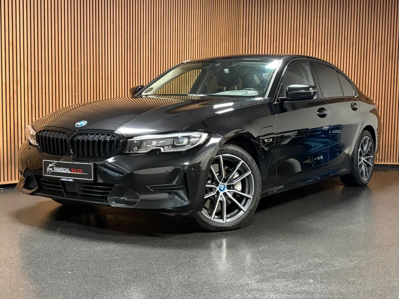 Billede 1 - BMW 330e 2,0 M-Sport aut.