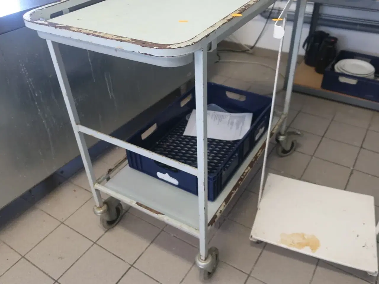 Billede 2 - Rullebord / affaldsstativ