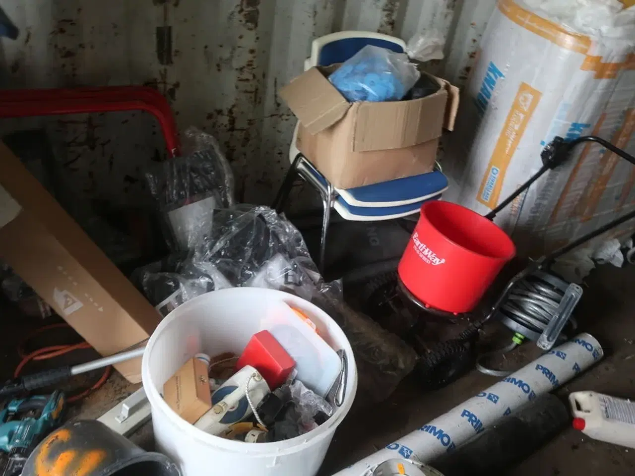 Billede 4 - Stole, isolering, gasflaske m.m.