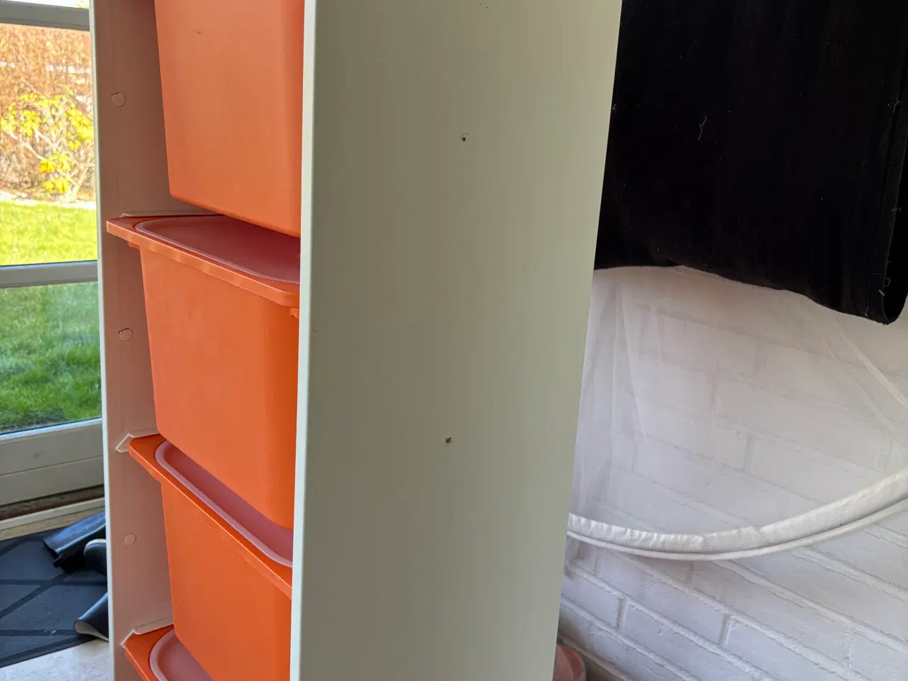 Billede 3 - Ikea trofast reol med orange kasser