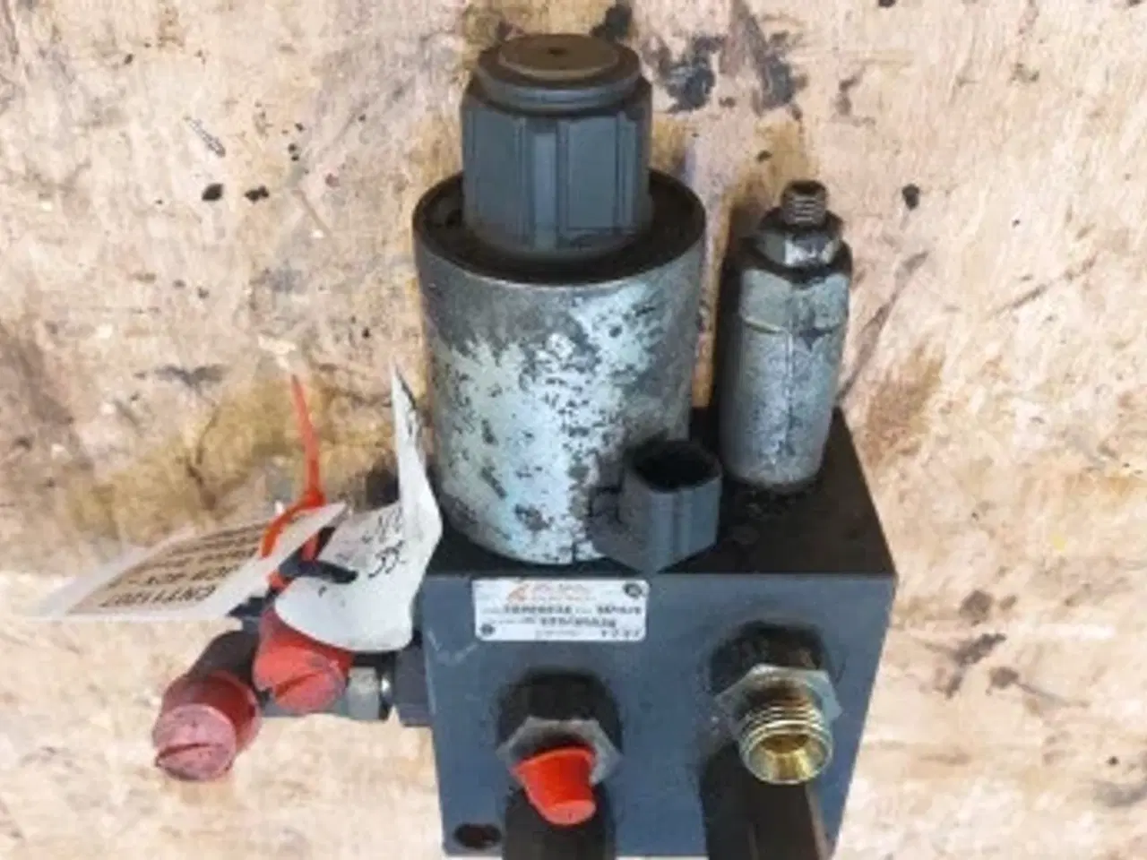 Billede 4 - JCB 4CX Ventilblok 333/06524 