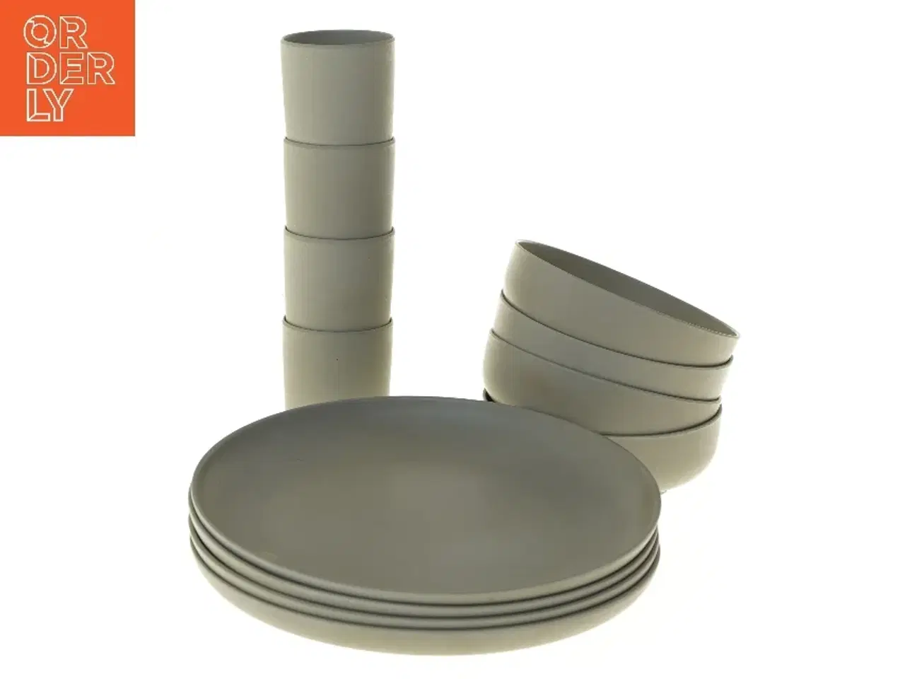 Billede 1 - Sæt med tallerkner, skåle og kopper fra Earth Collection (str. 4 tallerkner Ø 25,5 cm 4 skåle Ø 15,5 cm 4 kopper Ø 7 cm