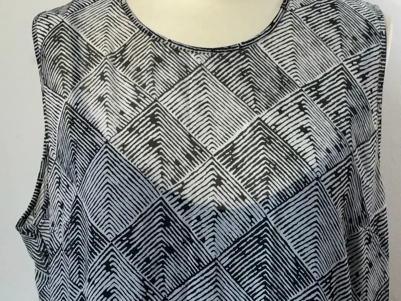 Billede 2 - Baum und Pherdgarten, kjole str. 44