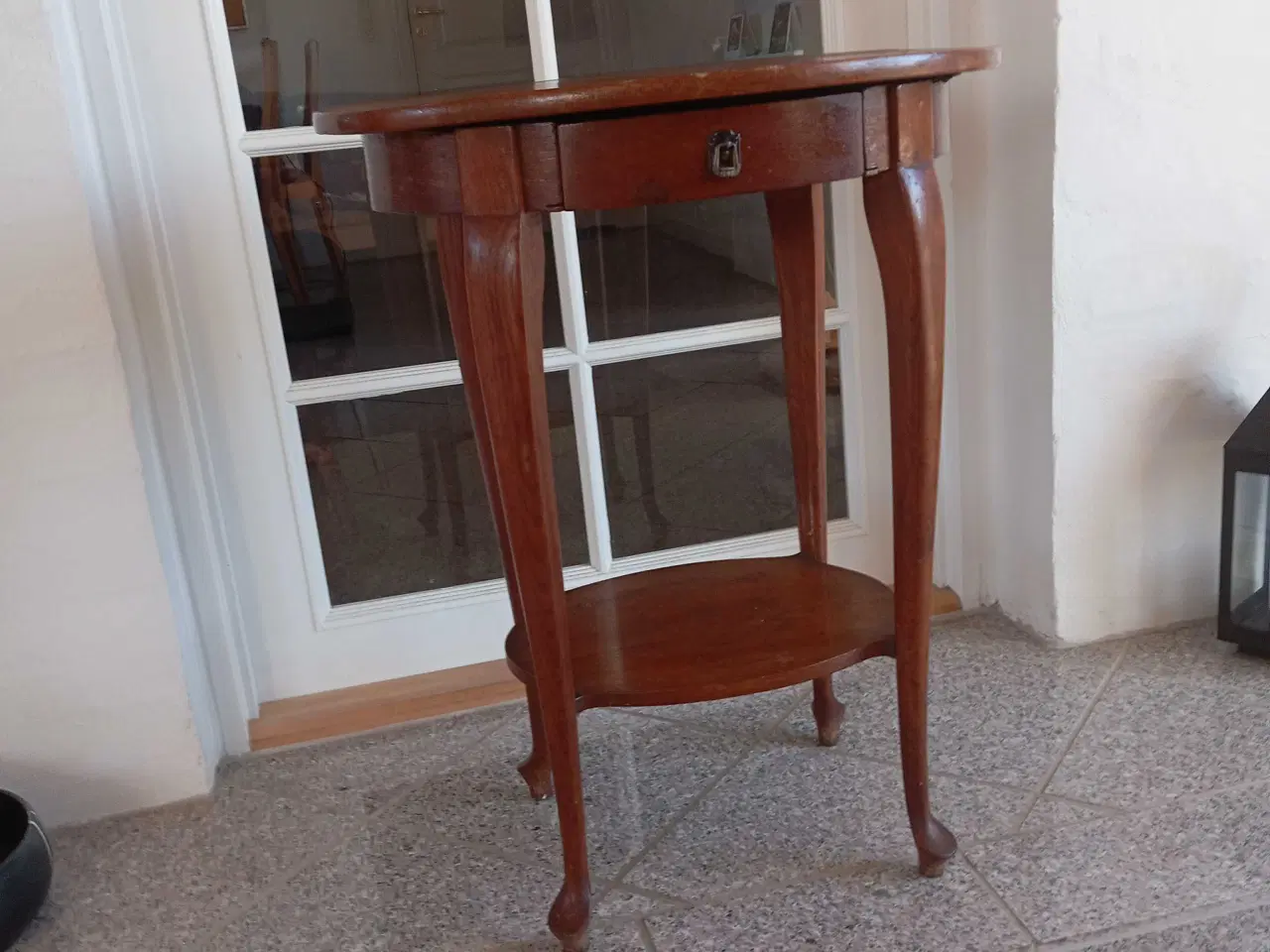 Billede 1 - Tobaks Bord i Egetræ