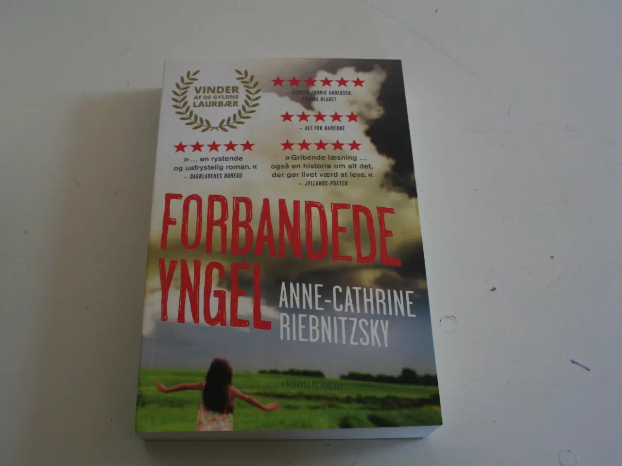 Billede 1 - Forbandede yngel af Anne-Cathrine Riebnitzsky