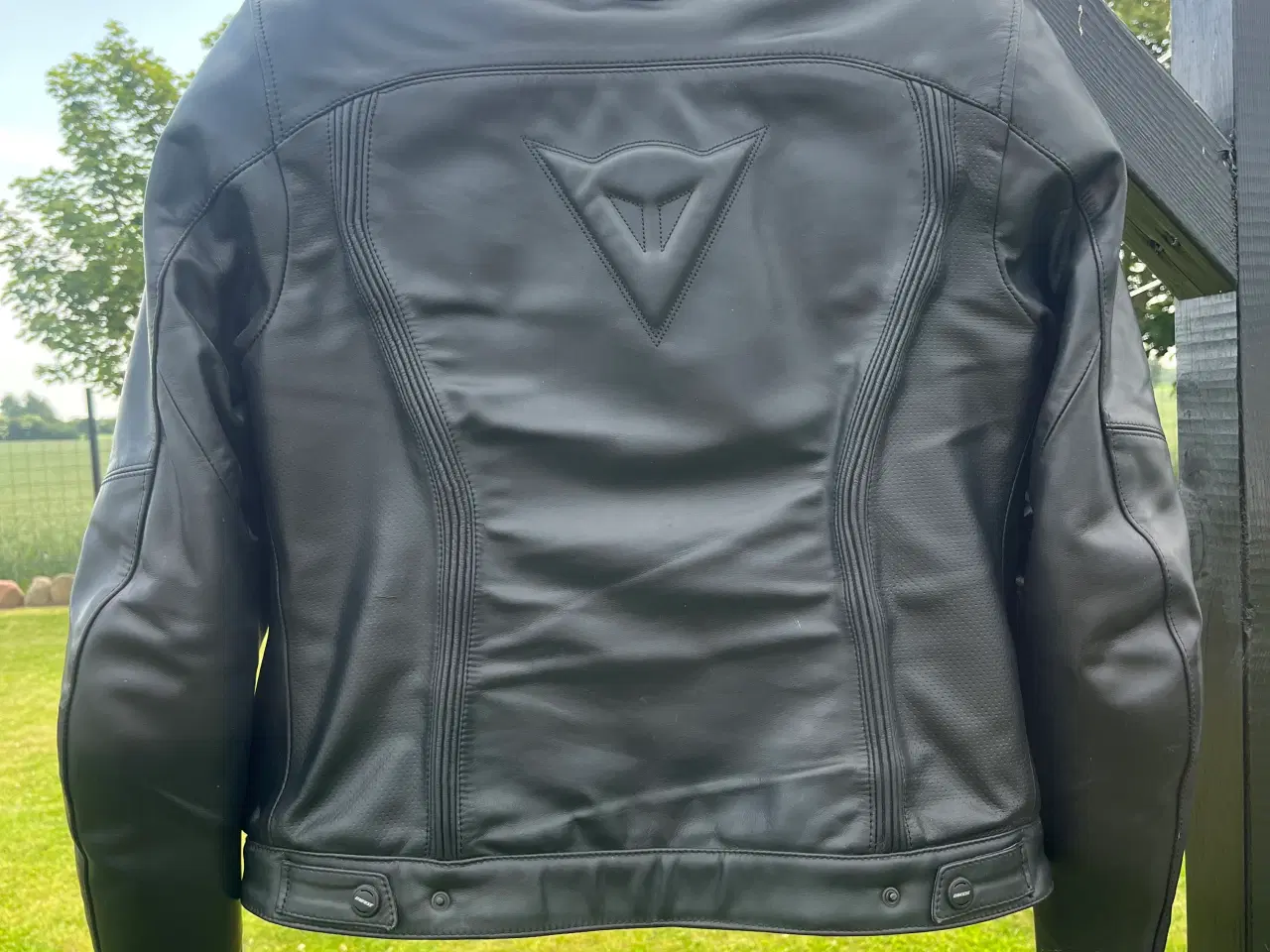 Billede 2 - Dainese mc jakke læder til kvinde str. 48