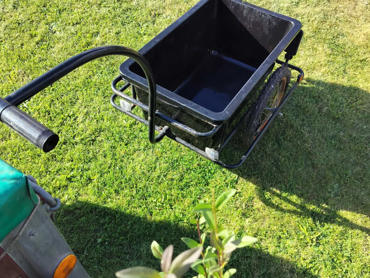 Billede 1 - Cykelanhænger m aftageligt plastladd.