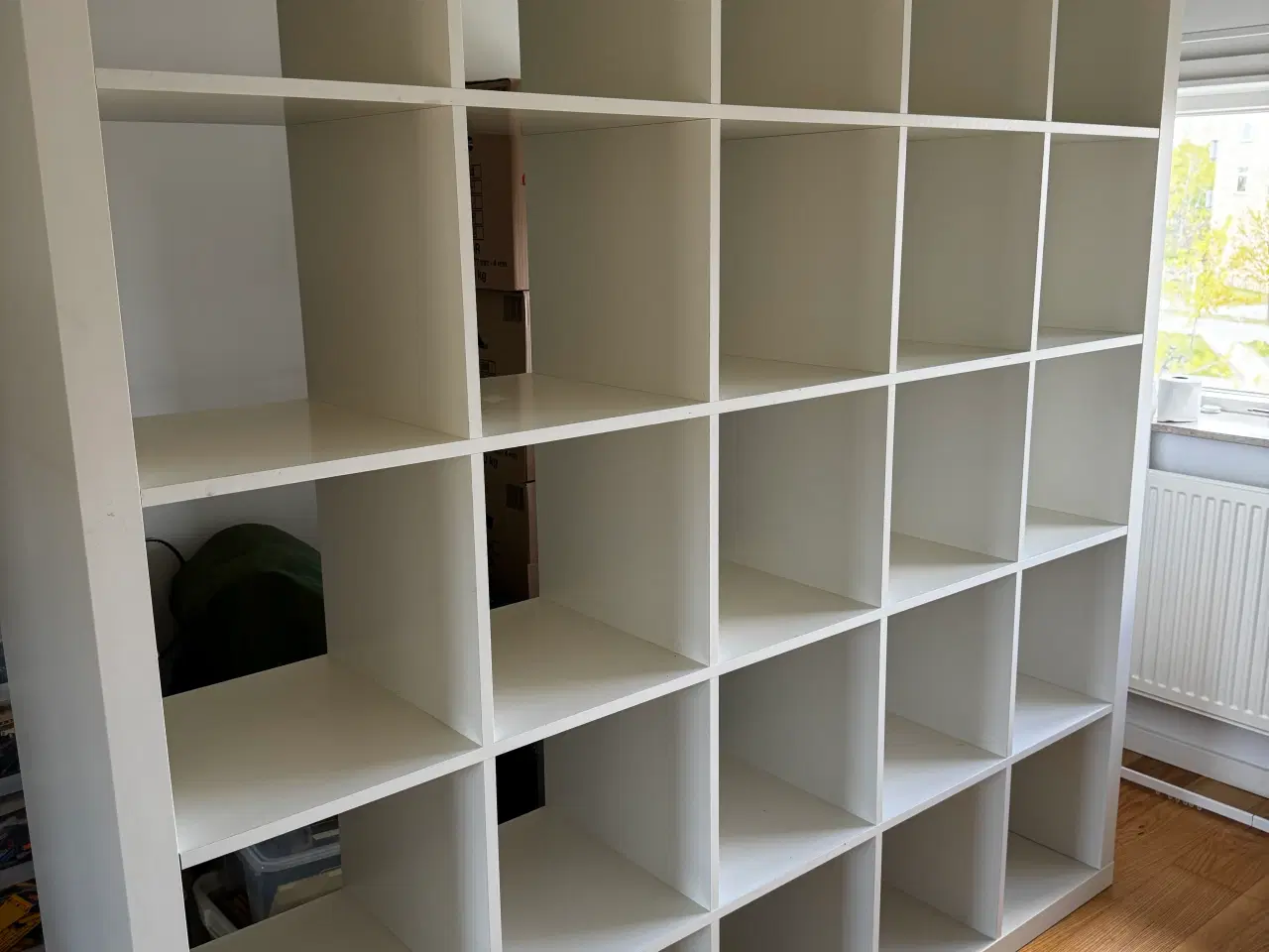 Billede 1 - Hvid IKEA reol