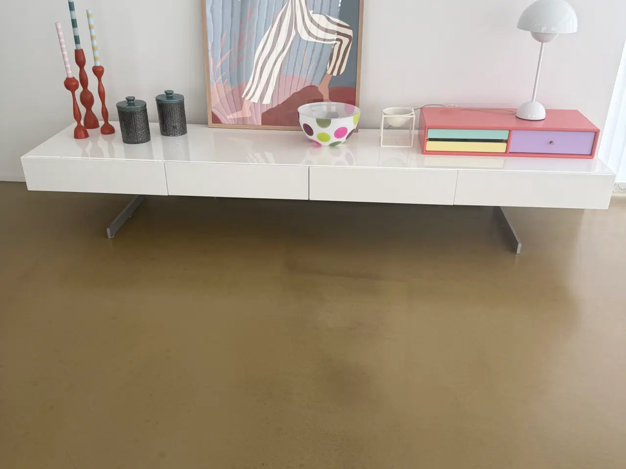 Billede 1 - Lang lav reol