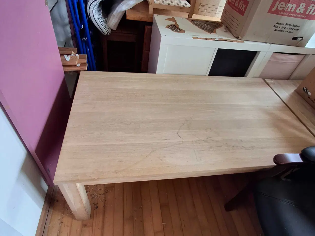Billede 4 - SpisebordStole og borde + diverse