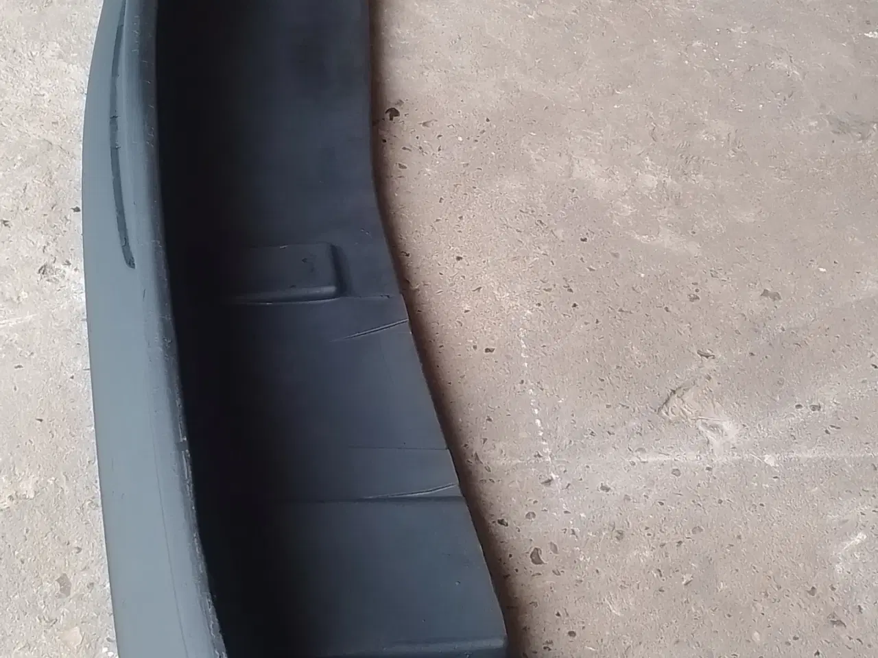 Billede 3 - BMW E30 edition underlæbe