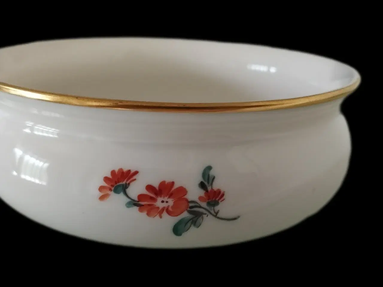 Billede 2 - Meissen, en porcelæn skål, uden revner og skår.