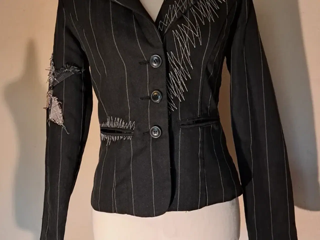 Billede 1 - Vero Moda str. 34 blazer