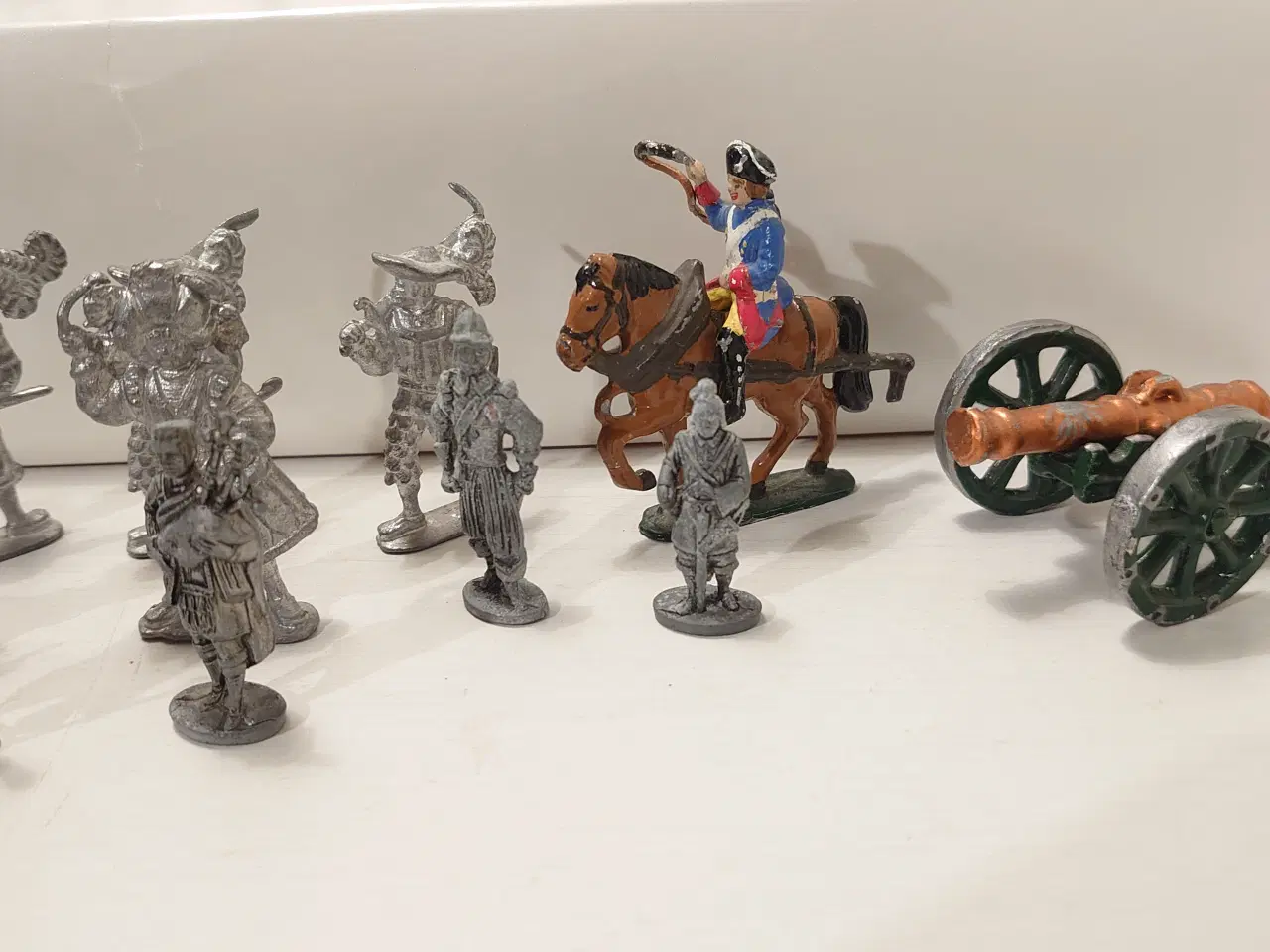 Billede 6 - 31stk gamle tinsoldater +kanon i jern og messing