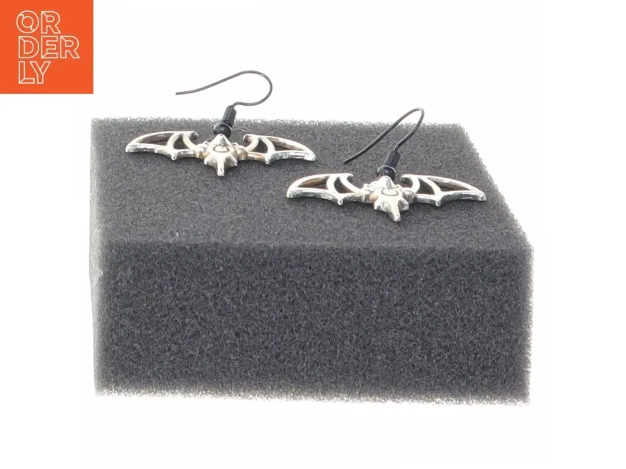 Billede 2 - Flagermus øreringe (str. 3,5 cm)