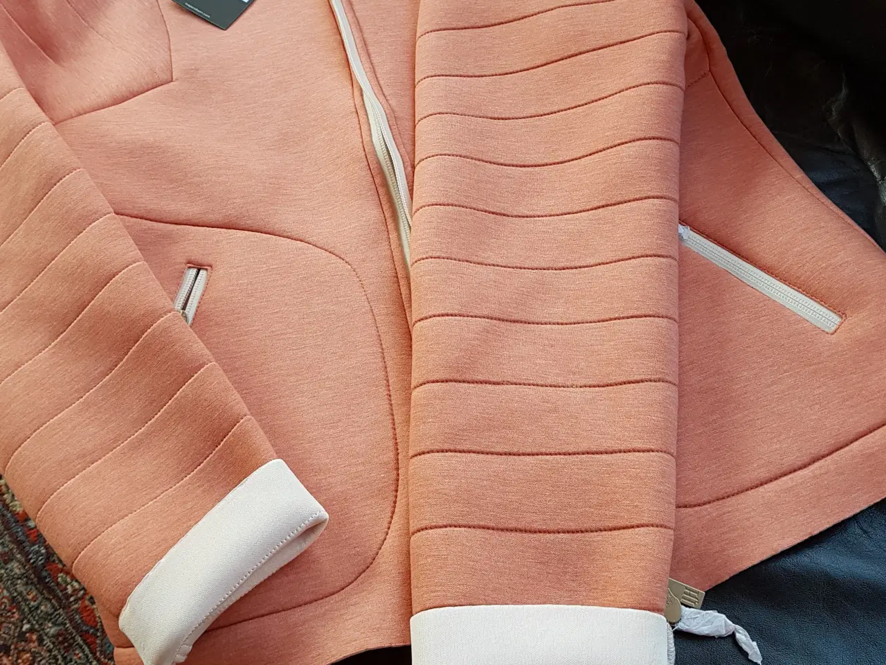 Billede 1 - Let jakke fra Ilse Jacobsen  (med prisskilt)