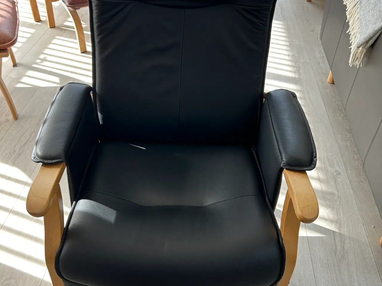 Billede 1 - Otiumstol med sædeløft (Nordic Easy Chair)