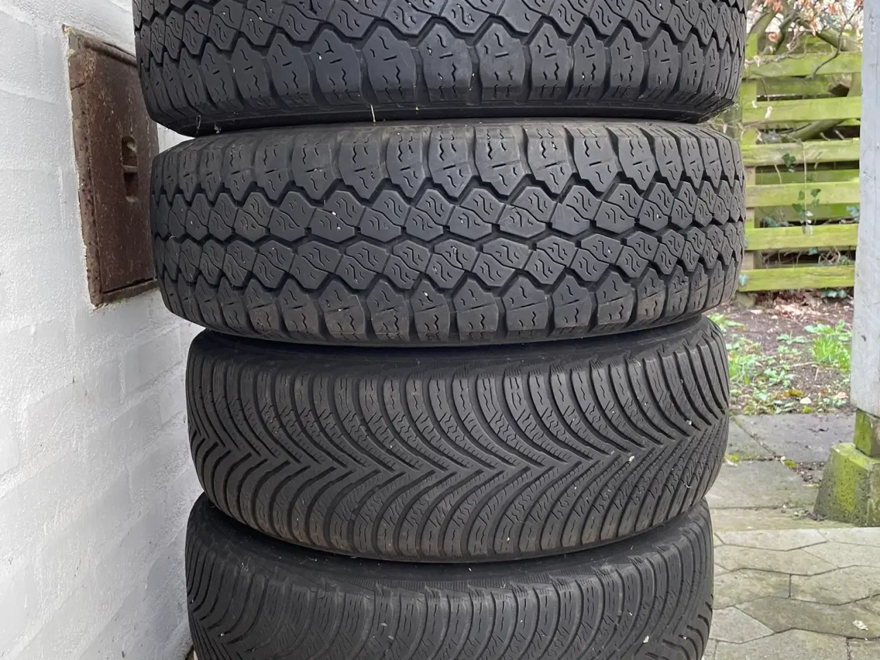 Billede 1 - Vinterdæk - 2 stk Michelin + 2 stk Firestone