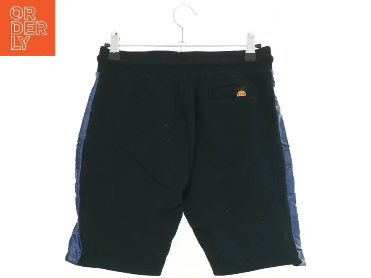 Billede 2 - Ellesse shorts (str. 164 cm)
