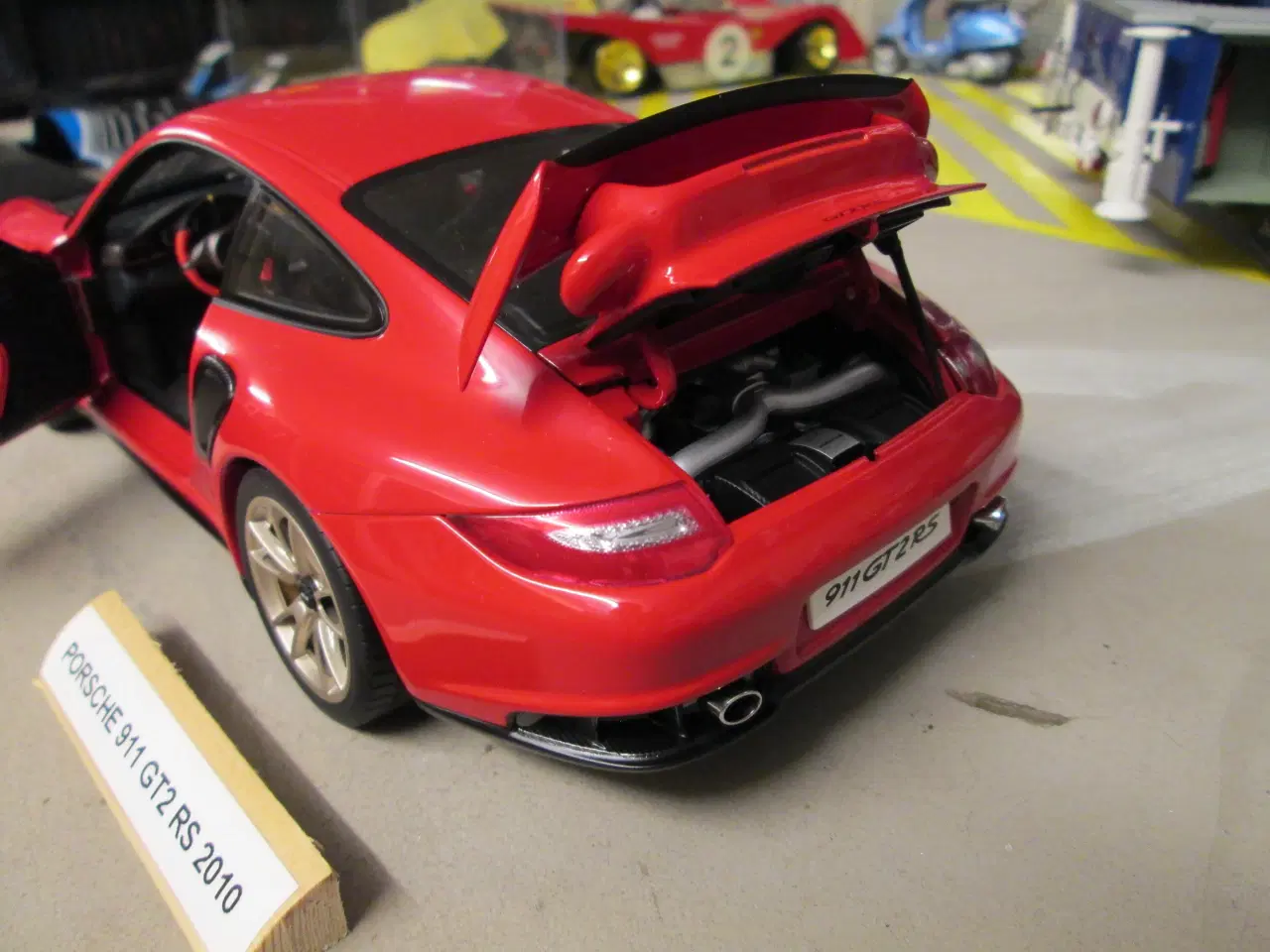 Billede 6 - Modelbil 1:18  Porsche 911 GT2 RS Auto-art