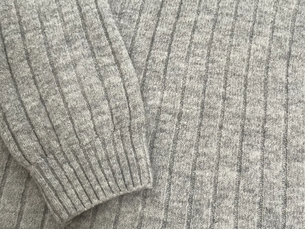 Billede 2 - Lang sweater/kort kjole