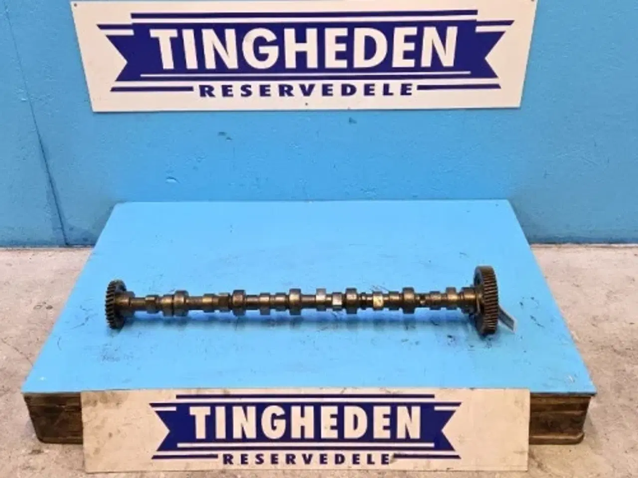 Billede 1 - Ford  675TA    Knastaksel   87802018