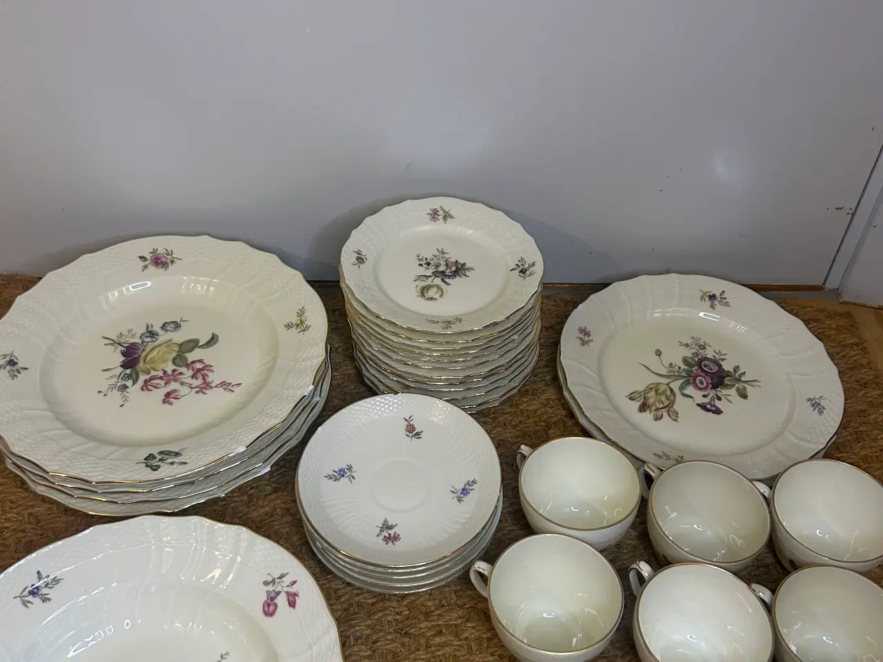 Billede 2 - Royal Copenhagen Frijsenborg 32 dele 