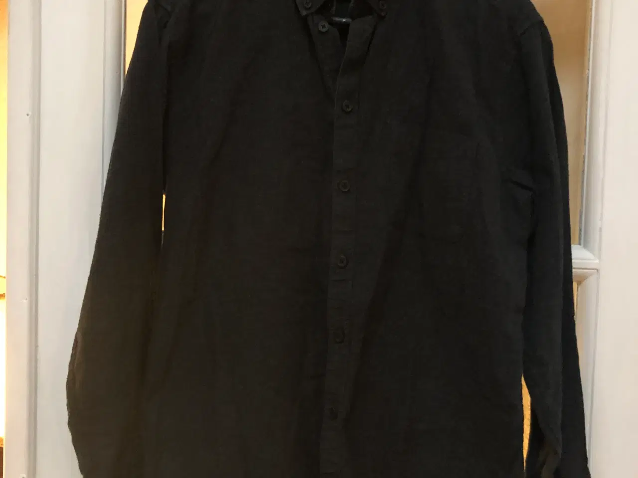 Billede 1 - Populær skjorte Minimum str medium