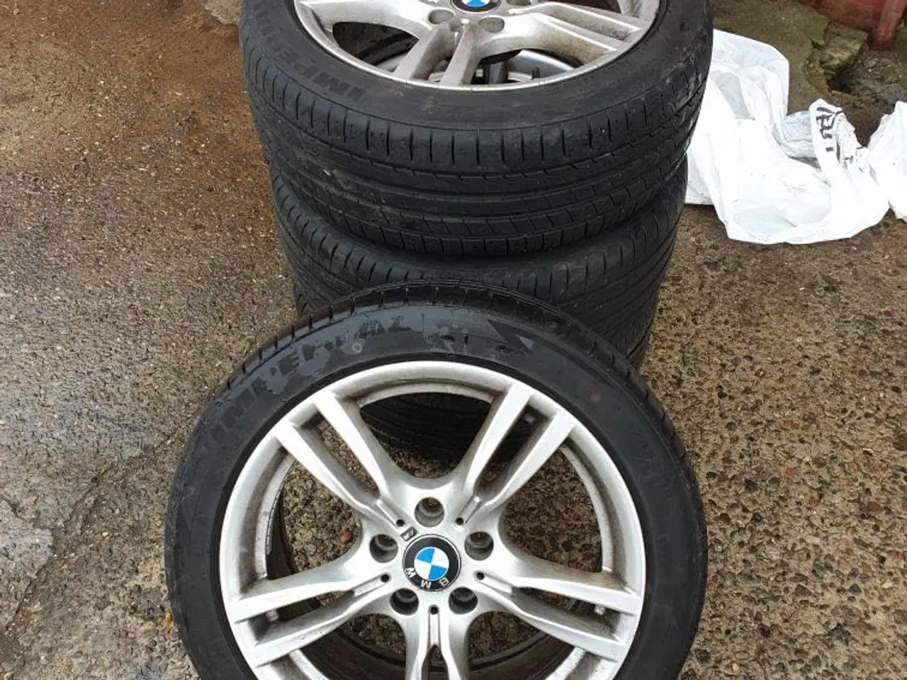 Billede 4 - BMW dæk  Fælge med dæk Jeg 4 stk flotte sommerdæk 