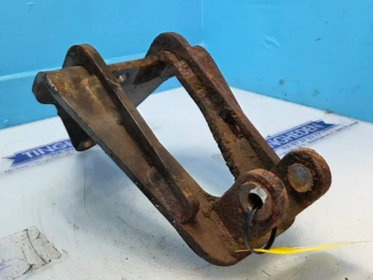 Billede 10 - Valtra  S394   Beslag   4382498M1  