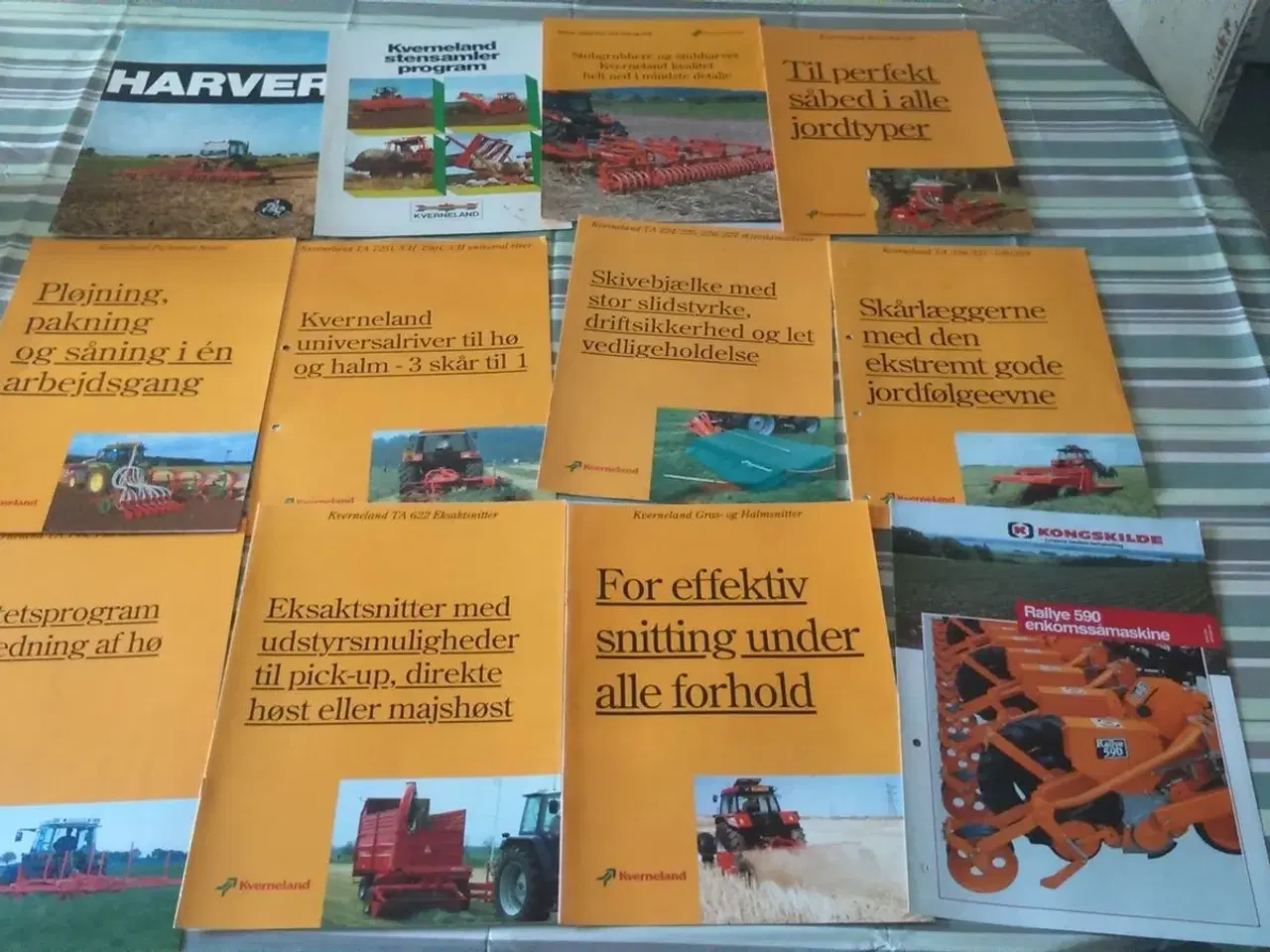 Billede 2 - Traktor og maskin brochurer sælges/byttes