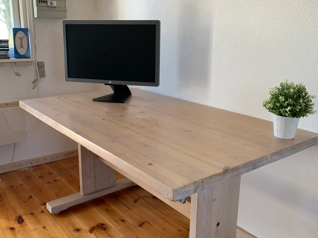 Billede 1 - Spisebord/skrivebord
