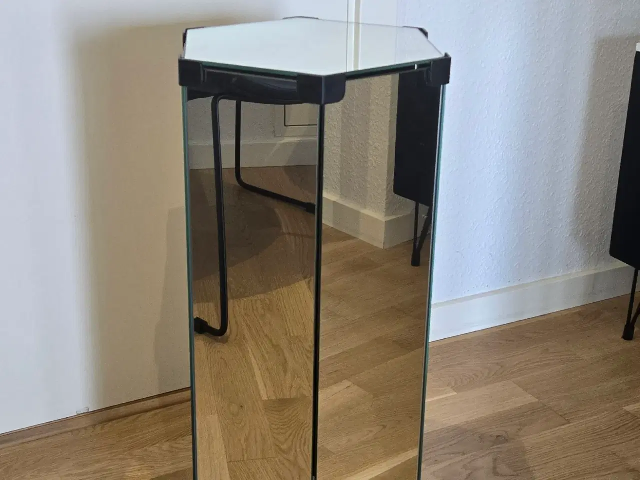 Billede 1 - Piedestal/glasbord fin stand