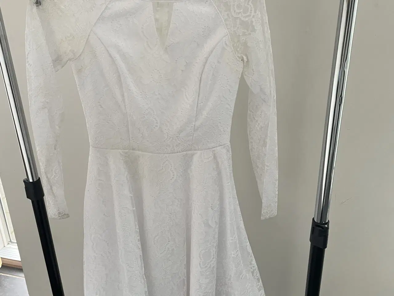 Billede 1 - Konfirmationsskjole fra Lilly