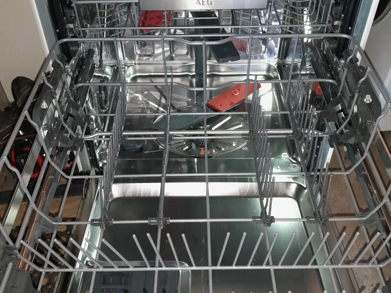 Billede 2 - Aeg integreret opvasker med comfort lift underkurv