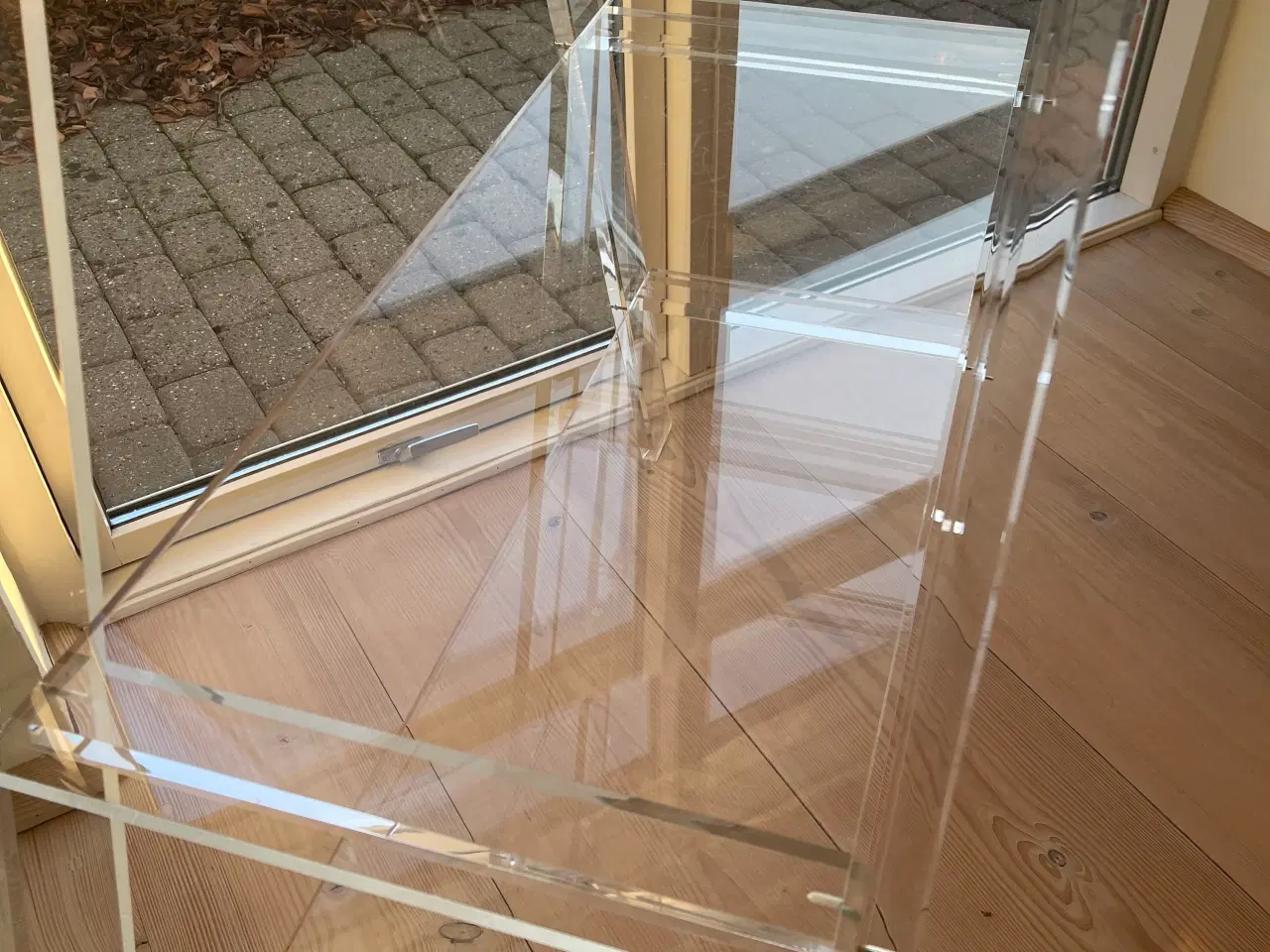 Billede 6 - Fedeste 80’er design reol i akryl 