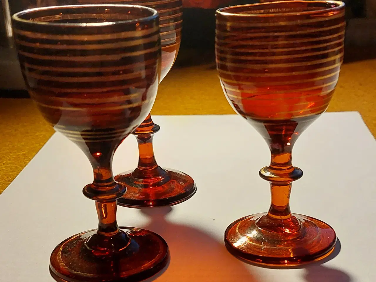 Billede 1 - RUBINRØDE GLAS - midten af 1800 tal  (samlet pris)