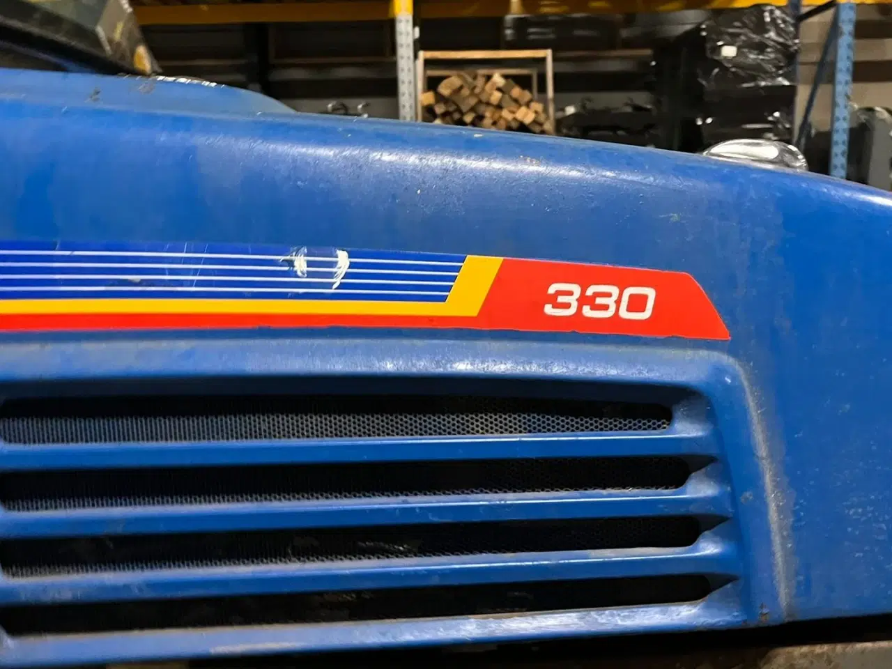 Billede 11 - Iseki 330 Med frontlift, sneplov og lukket kabine