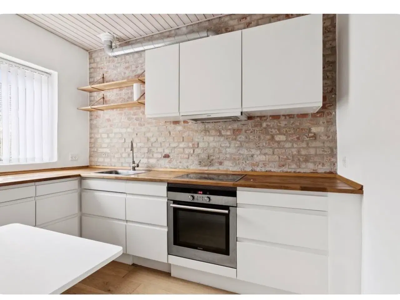 Billede 1 - Indflytningsklart rækkehus Med have