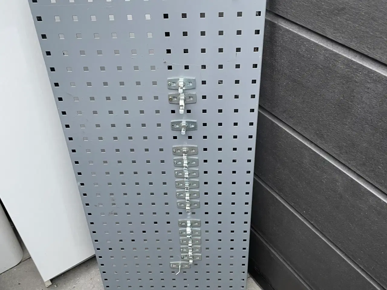 Billede 2 - Opslagstavle til værktøj