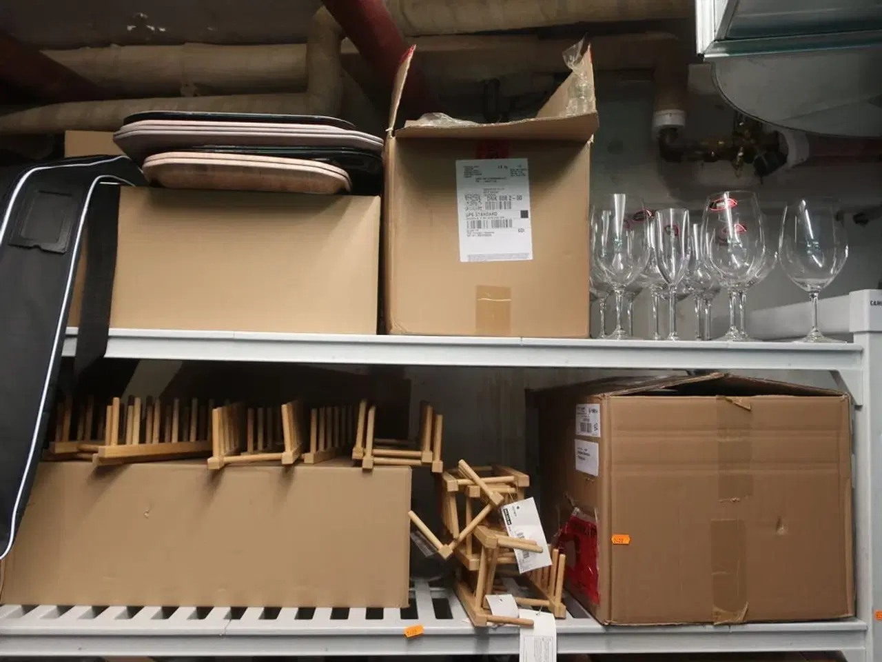 Billede 2 - Reol CAMBRO med indhold