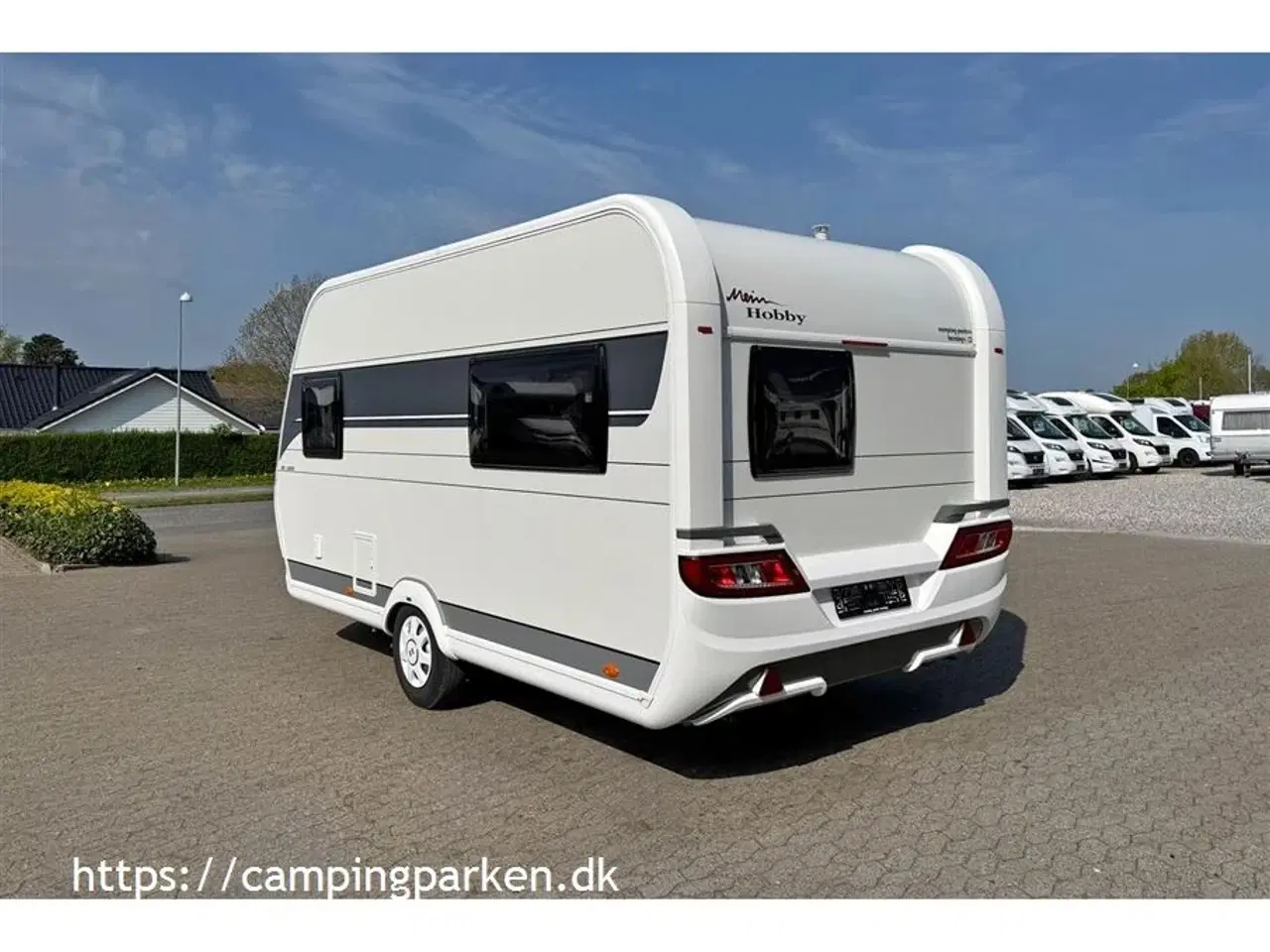 Billede 9 - 2021 - Hobby De Luxe 440 SF   Mindre campingvogn med mulighed for lav totalvægt, mover og cykelstativ monteret