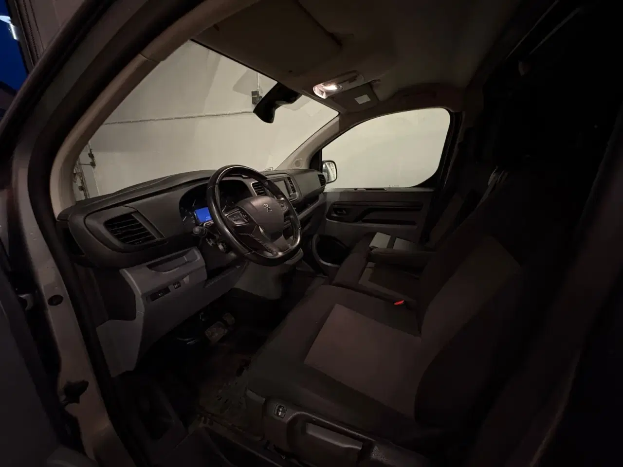 Billede 5 - Peugeot Expert 2,0 BlueHDi 144 L3 Premium EAT8 Van