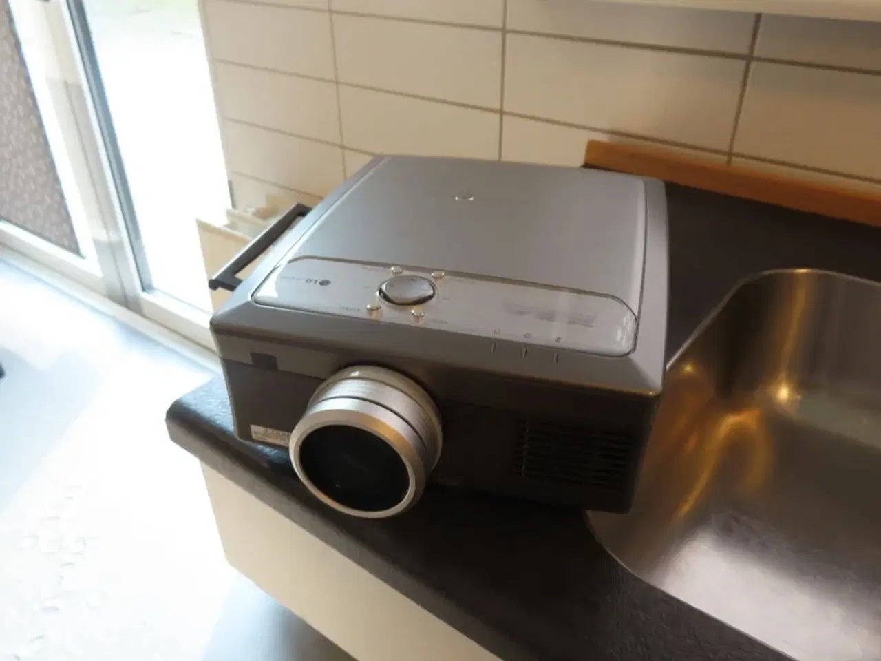 Billede 1 - Projektor LG LP-XG24 med taske