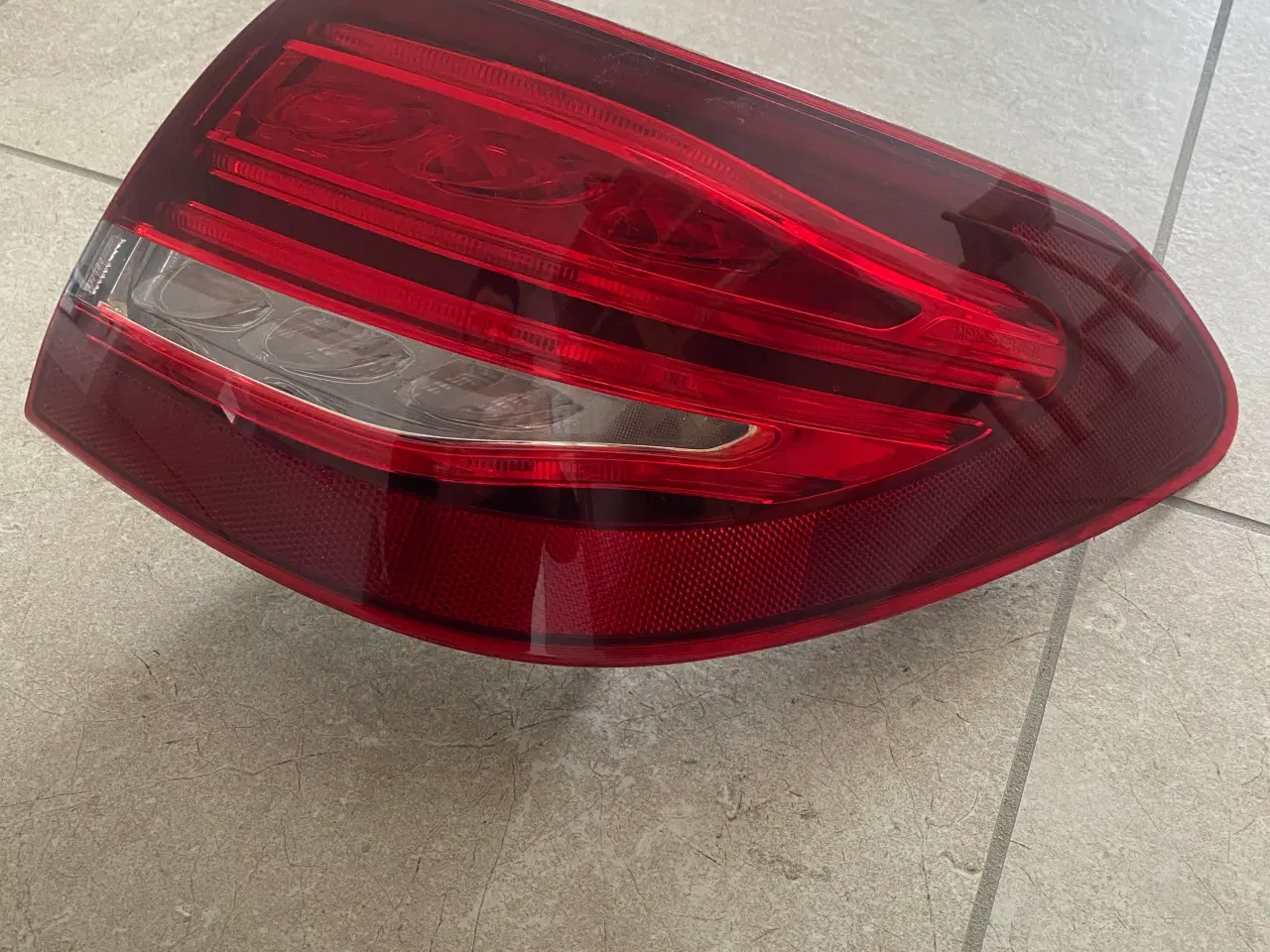 Billede 5 - Orginale S205 Mercedes baglygte med Led