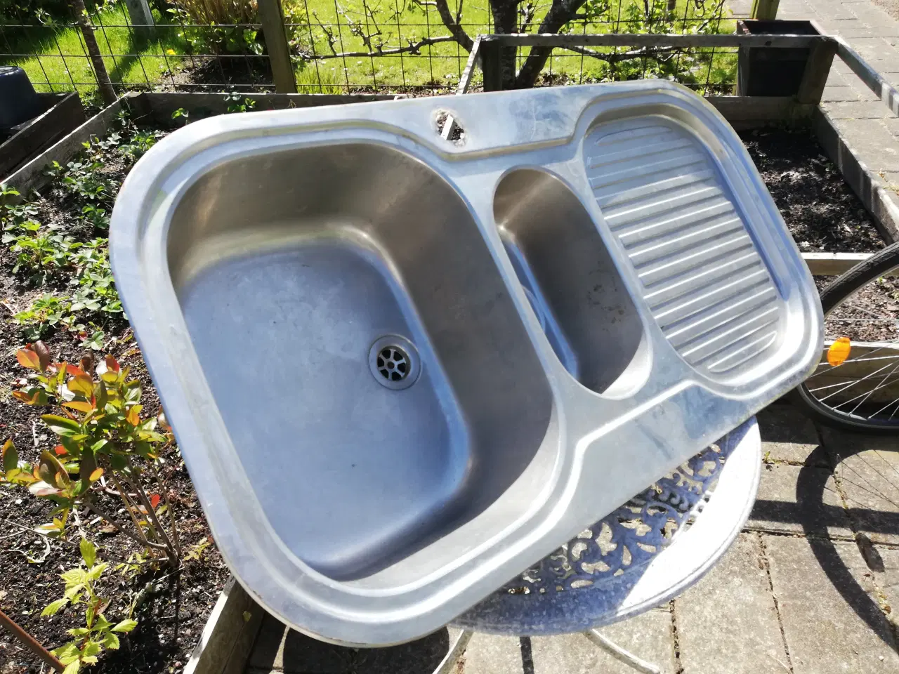 Billede 2 - Stålvask med aflægsbakke